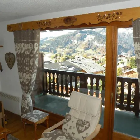 Cosy Pour 6 Pers. Avec Mezzanine A Crest-voland, Proche Pistes Et Commerces - Fr-1-733-137 * Кре-Волан