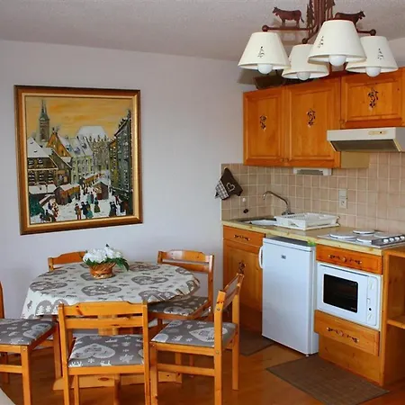 Cosy Pour 6 Pers. Avec Mezzanine A Crest-voland, Proche Pistes Et Commerces - Fr-1-733-137 Crest-Voland